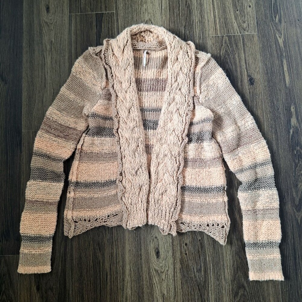 💙 Free People Hook Closure Cardigan Sweater Size M/L Boho Cottage Grandmacore